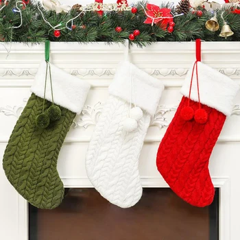 Raudona žalia kalėdinė kojinė Kalėdų senelio saldainių dovanų maišelis Kalėdų eglutė kabantis pakabukas Dekoras Kalėdinės kojinės namams Kalėdų dovanos